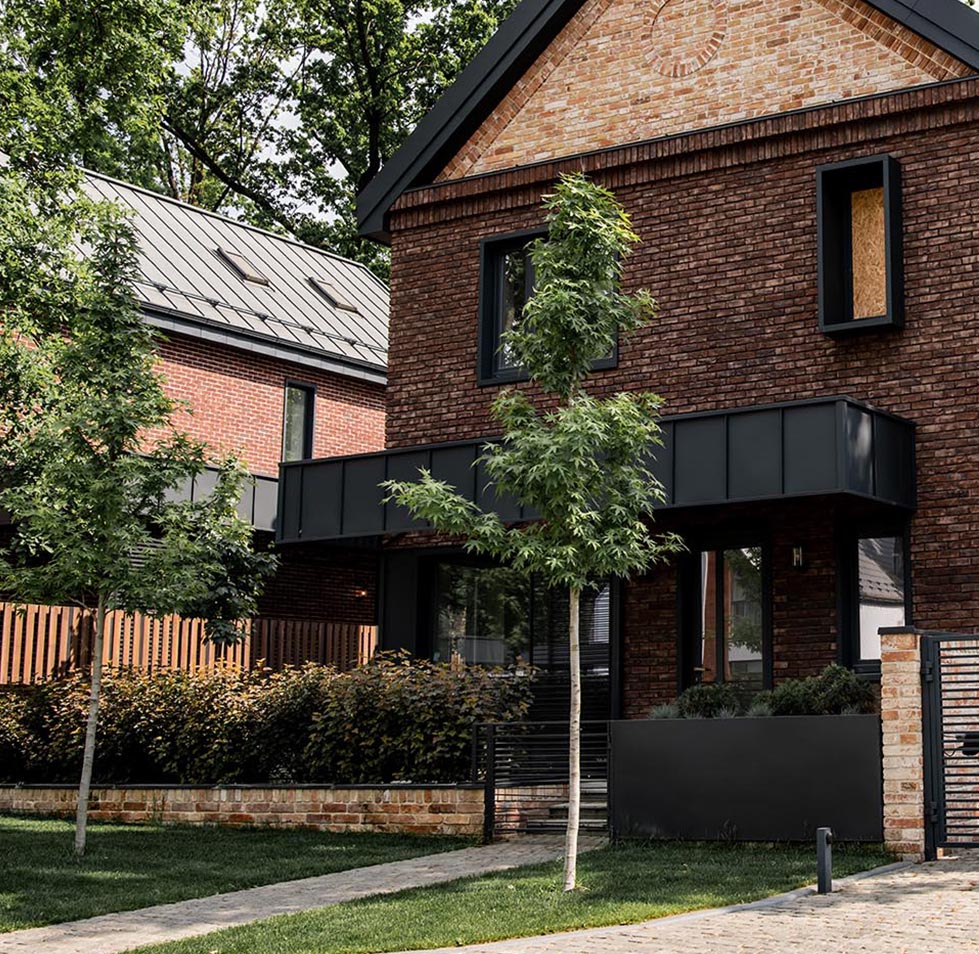 spacious-house-with-brick-walls-and-modern-design