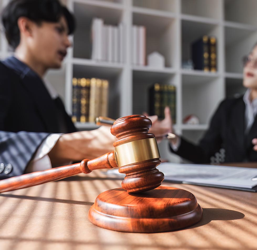 businessman-and-lawyer-discussing-business contract